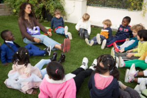 Des élèves de maternelle participent au programme Vivre ensemble - Fri for mobberi